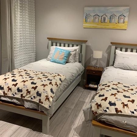 Cosy 3 Bedroom Apartment In Central Portrush With Sea Views Экстерьер фото