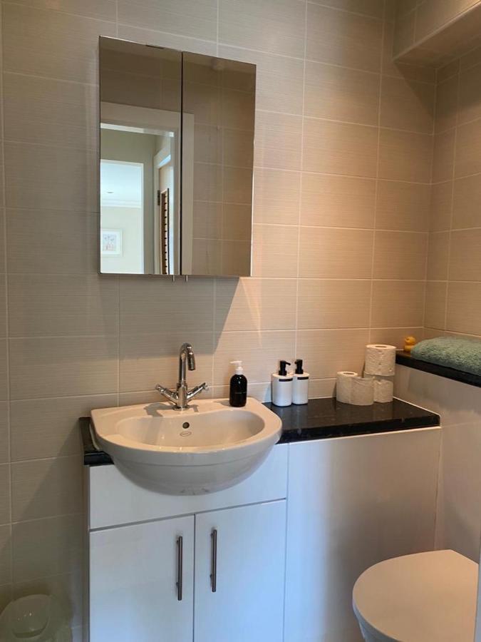 Cosy 3 Bedroom Apartment In Central Portrush With Sea Views Экстерьер фото