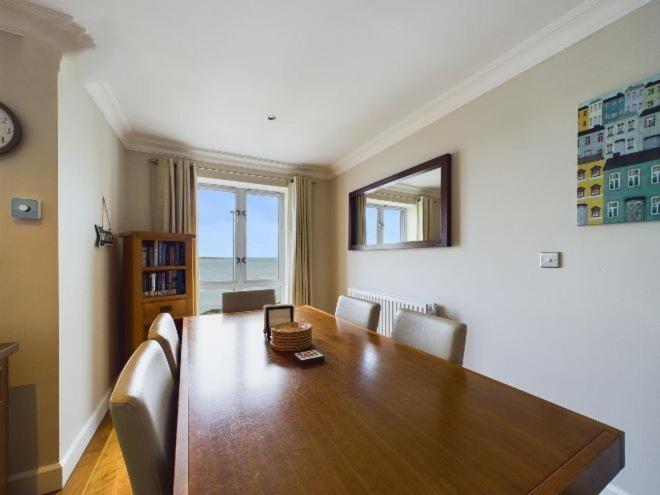 Cosy 3 Bedroom Apartment In Central Portrush With Sea Views Экстерьер фото